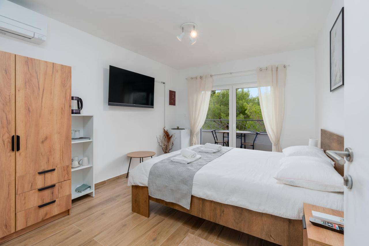 Number One Apartment Vir